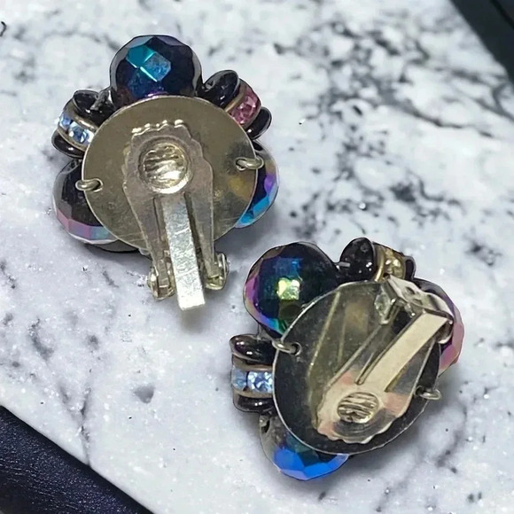 Vintage Pastel AB Crystal Rhinestone Black Bead Cluster Clip On Earrings - Picture 4 of 4